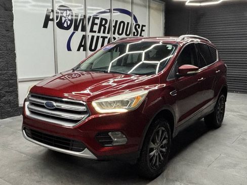 Used 2017 Ford Escape Titanium FWD image 3