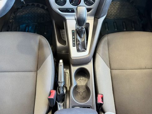 Used 2012 Ford Focus SE FWD image 17