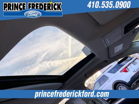 Used 2022 Honda Civic Touring image 21