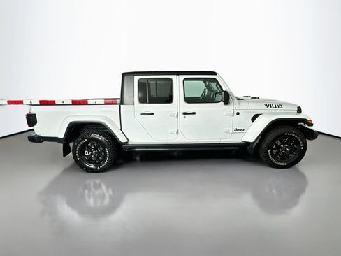 Used 2024 Jeep Gladiator Sport AWD/4WD image 8