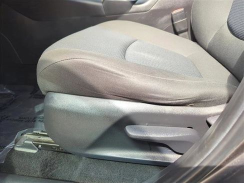 Certified 2021 Toyota RAV4 LE FWD image 15