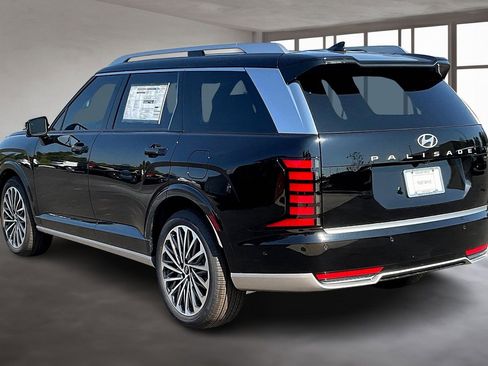 New 2026 Hyundai Palisade Calligraphy FWD image 3
