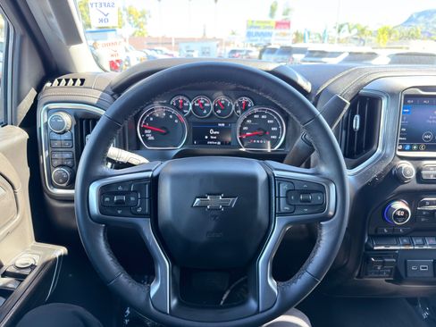 Used 2021 Chevrolet Silverado 1500 RST w/ Z71 Off-Road Package image 32