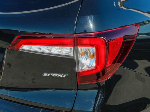 Certified 2022 Honda Pilot Sport image 10