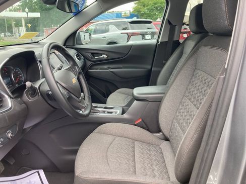 Used 2024 Chevrolet Equinox LT AWD/4WD image 3
