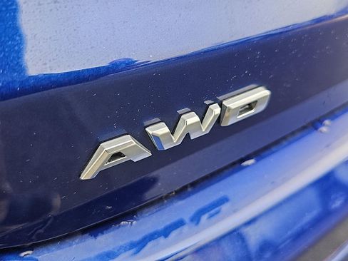 Used 2024 Cadillac XT6 Premium Luxury w/ LPO, Floor Liner Package image 37