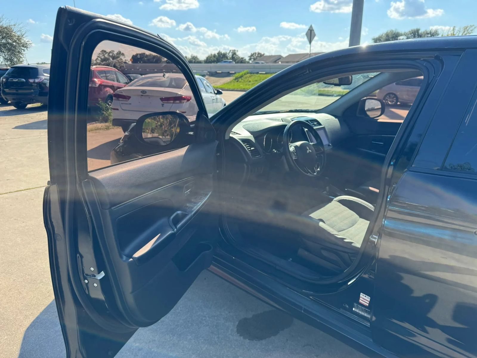 Used 2022 Mitsubishi Outlander Sport SE AWD/4WD image 9