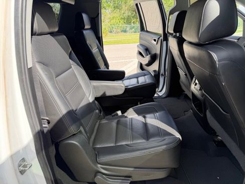 Used 2020 GMC Yukon XL Denali w/ Denali Ultimate Package image 18