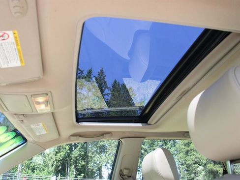Used 2004 Toyota Avalon XLS FWD image 9