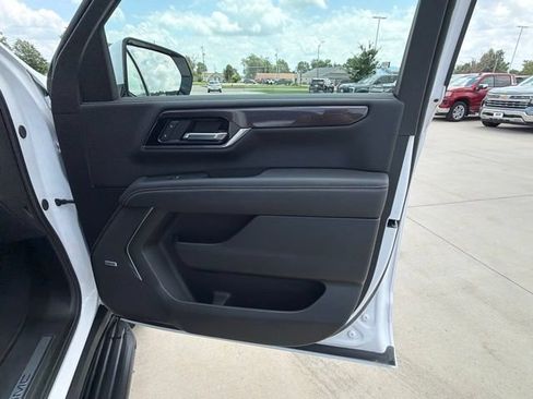 Certified 2025 GMC Yukon Elevation AWD/4WD image 28