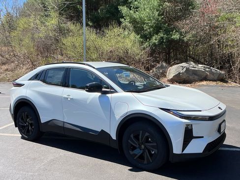 New 2026 Toyota C-HR AWD/4WD image 7