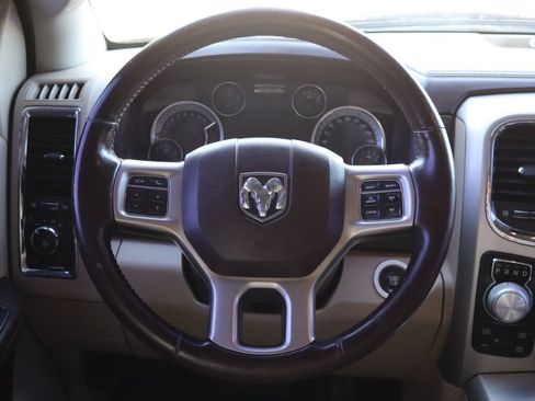 Used 2015 RAM 1500 Laramie w/ Convenience Group AWD/4WD image 18