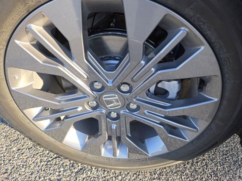 New 2026 Honda Odyssey Touring image 14