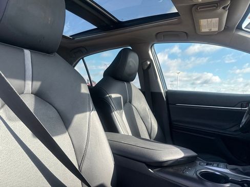 Used 2021 Toyota Camry XSE FWD image 25