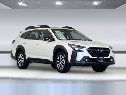 Used 2023 Subaru Outback Premium image 6