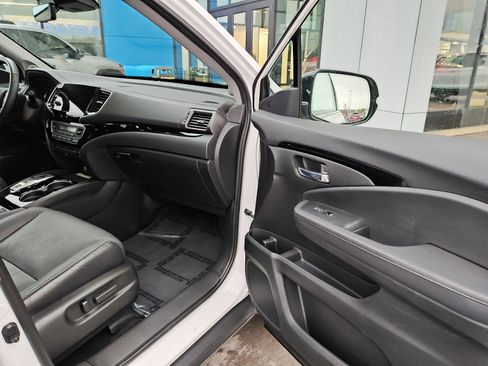 Used 2021 Honda Pilot Elite image 16