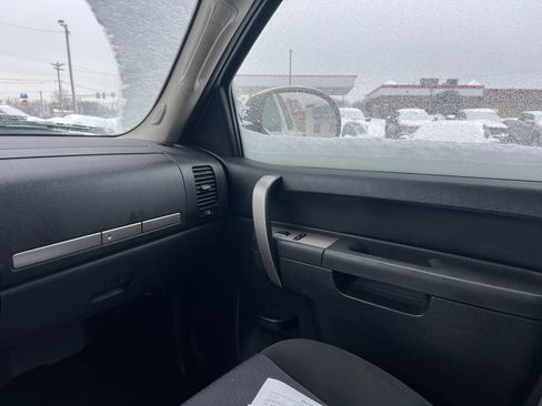 Used 2010 Chevrolet Silverado 1500 LT w/ Power Pack Plus image 24