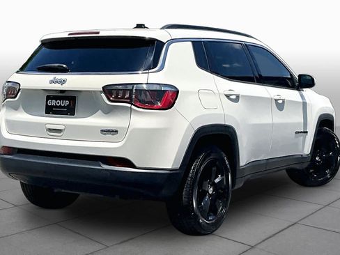 Used 2018 Jeep Compass Latitude w/ Popular Equipment Group FWD image 13
