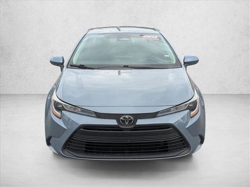 Used 2023 Toyota Corolla LE FWD image 2