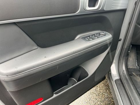 Used 2025 Hyundai Santa Fe SEL image 18