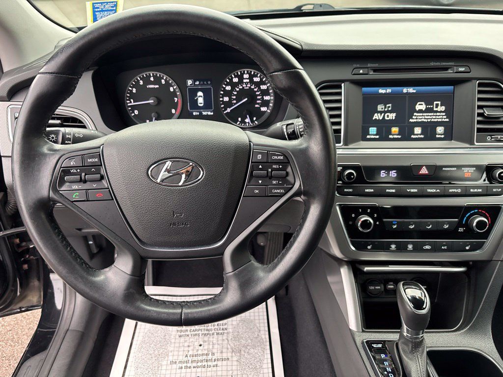 Used 2017 Hyundai Sonata Sport w/ Value Edition Package 02 FWD image 14