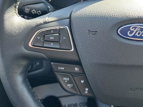 Used 2019 Ford Escape Titanium image 12