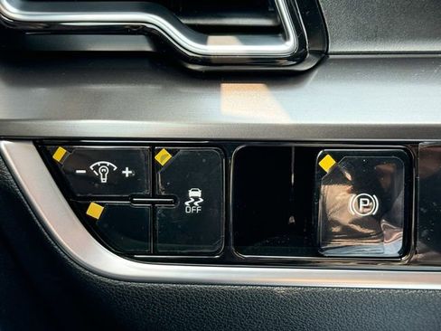 Certified 2025 Kia Sportage EX image 38