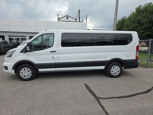 Used 2023 Ford Transit 350 XLT RWD image 3