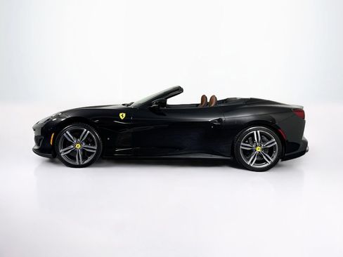 Used 2020 Ferrari Portofino RWD image 7