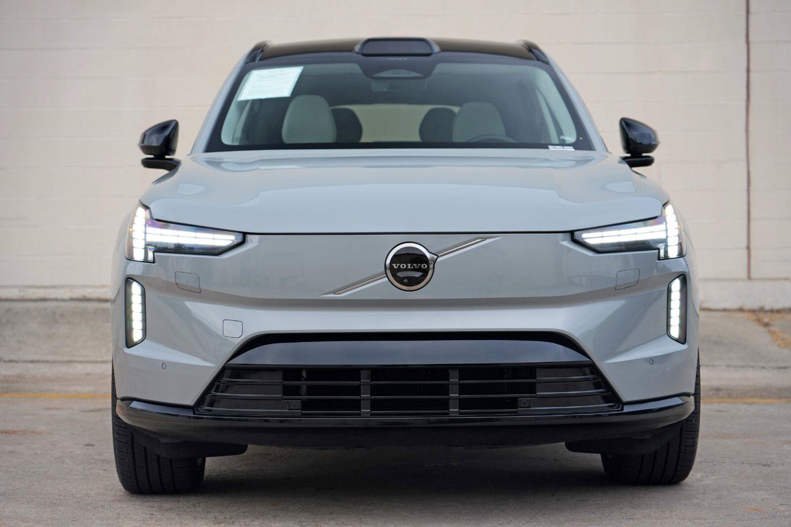 Used 2025 Volvo EX90 Ultra AWD/4WD image 7