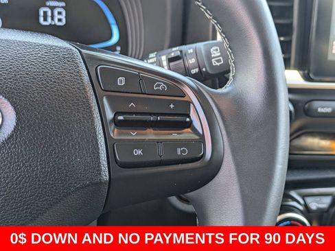 Used 2025 Hyundai Venue SEL FWD image 20
