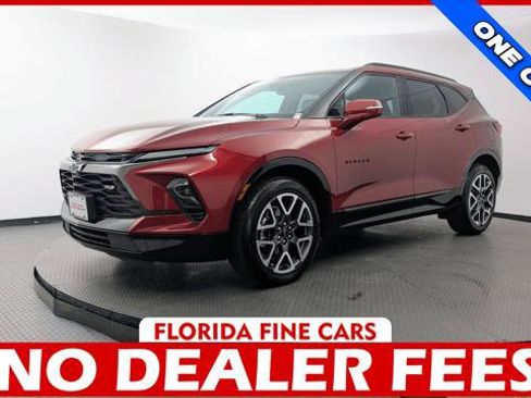 Used 2025 Chevrolet Blazer RS FWD image 1