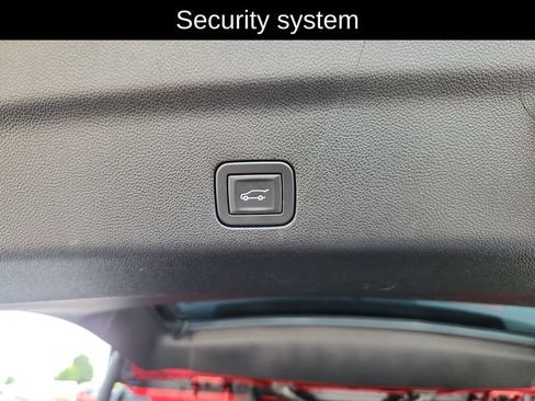 Used 2025 Chevrolet Suburban High Country AWD/4WD image 36