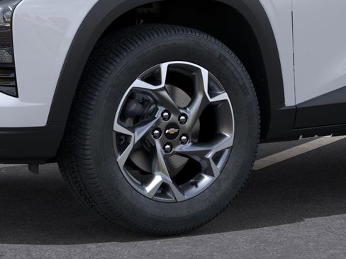 New 2026 Chevrolet Trax LT w/ Driver Confidence Package image 9