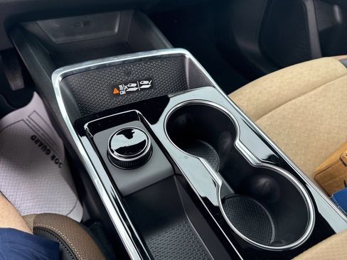 New 2026 Chevrolet Equinox ACTIV w/ Convenience Package III image 17