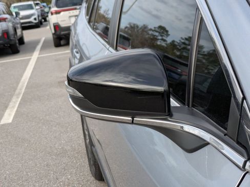 Used 2025 Subaru Outback Premium image 12