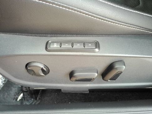 Used 2022 Volkswagen Jetta SEL FWD image 17