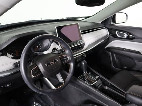 Used 2022 Jeep Compass Limited image 25