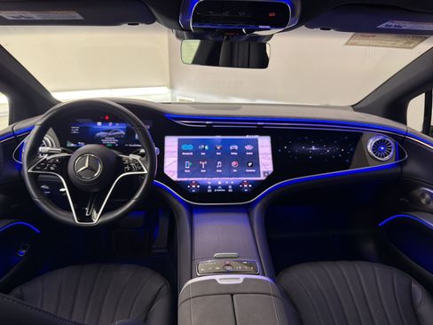 Used 2022 Mercedes-Benz EQS 580 4MATIC Sedan image 16