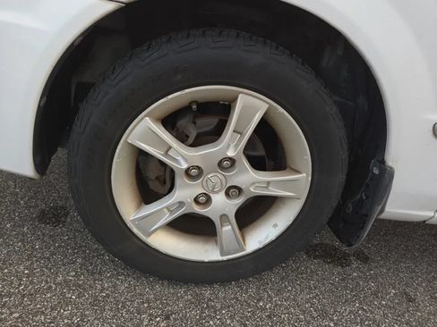 Used 2003 MAZDA Protege FWD image 2