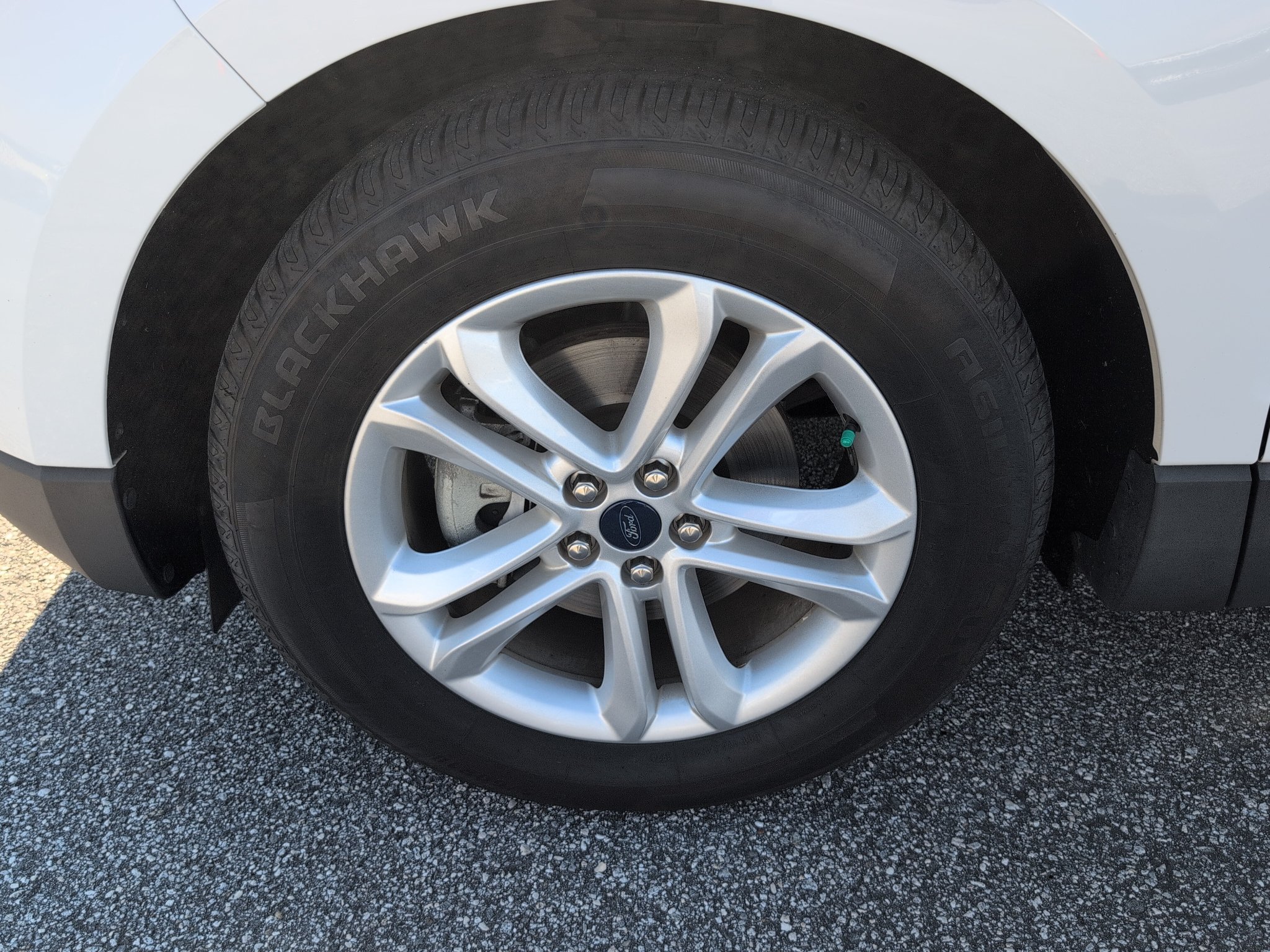 Used 2020 Ford Edge SEL w/ Convenience Package FWD image 2