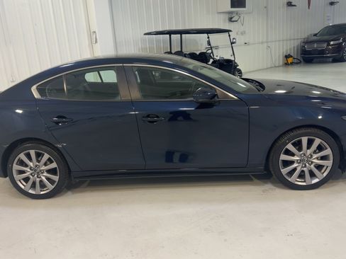 Used 2023 MAZDA MAZDA3 s image 2