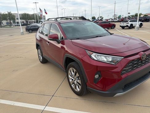 Used 2021 Toyota RAV4 Limited image 1