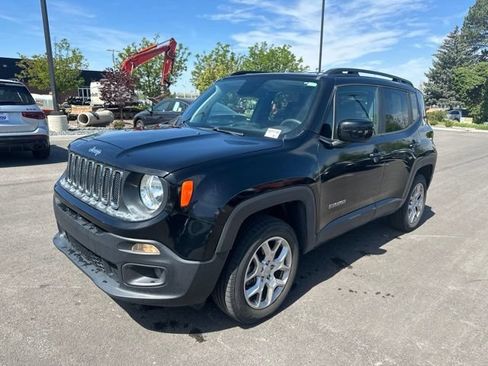 Used 2018 Jeep Renegade Latitude w/ Popular Equipment Group AWD/4WD image 7