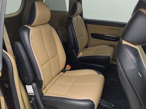 Used 2018 Kia Sedona SX FWD image 19