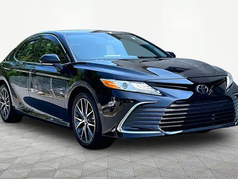 Certified 2024 Toyota Camry XLE FWD image 3