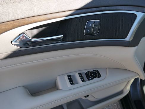 Used 2017 Lincoln MKZ Reserve w/ Technology Package image 13