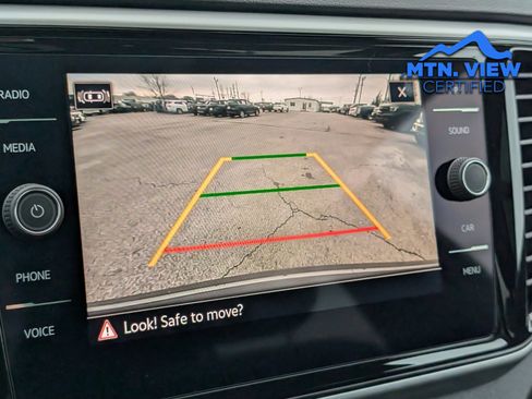 Used 2023 Volkswagen Atlas Cross Sport SE image 3