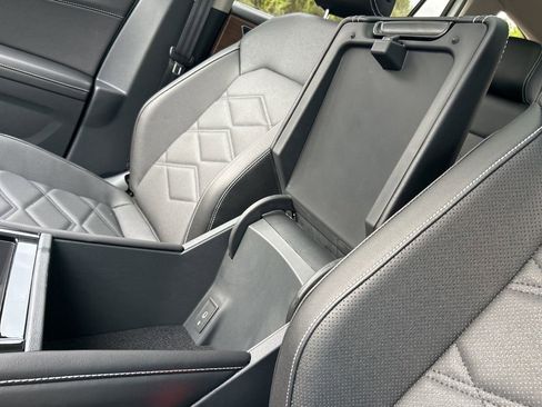 New 2026 Volkswagen Atlas SE FWD image 40