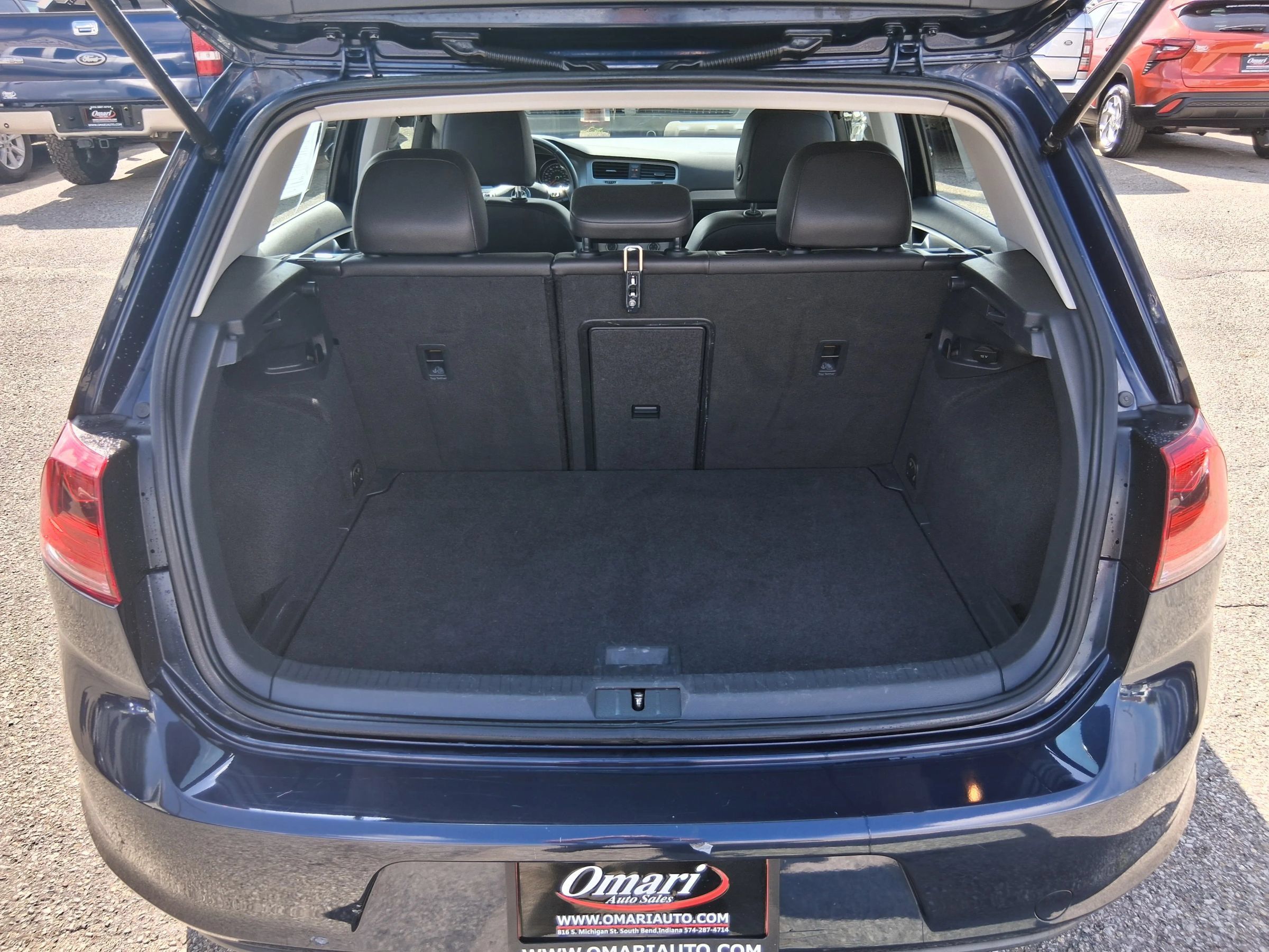 Used 2015 Volkswagen Golf S FWD image 11